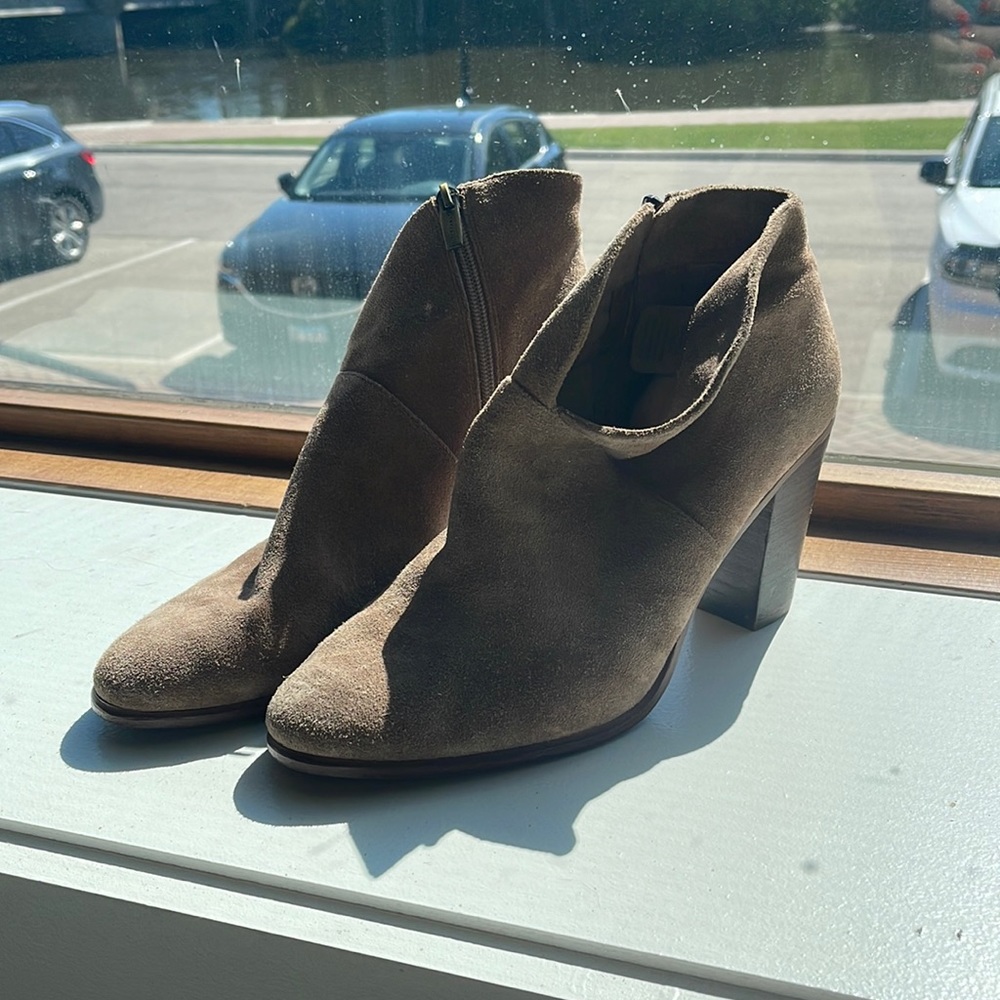 Vince Camuto brown leather/suede boots with gold hardware.